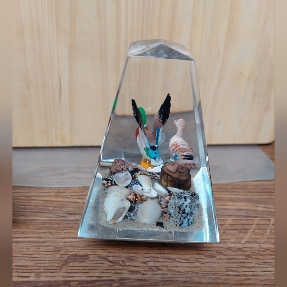 Vintage 80s BCH Plastics Lucite 3D Duck Scene Paperweight - Picture 4 of 8